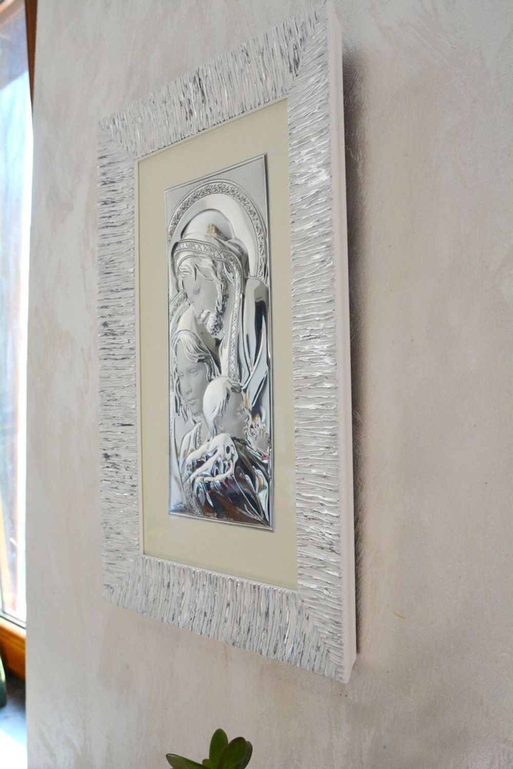 Obraz w ramie Prezent Święta Rodzina 35X55 ANARP 3750. Srebrny obraz na prezent. Obraz duży na ścianę z Rodziną Święta. Obraz w szkle posrebrzany z wizerunkiem świętych..jpg